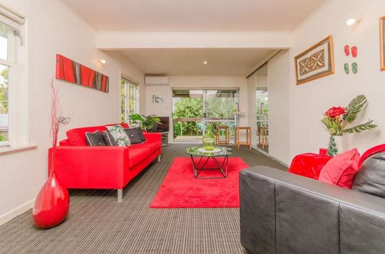 1 Helga Crescent Te Atatu Peninsula_9