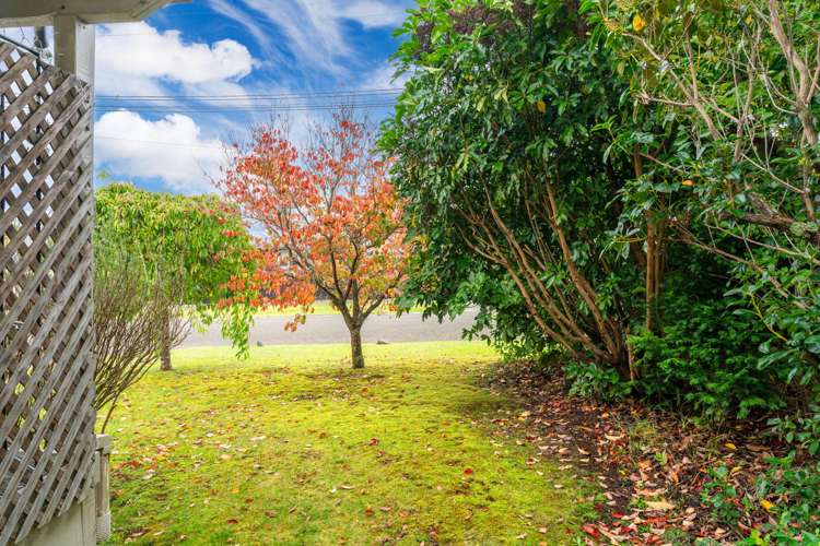 1/10 Sunset Street Hilltop_10