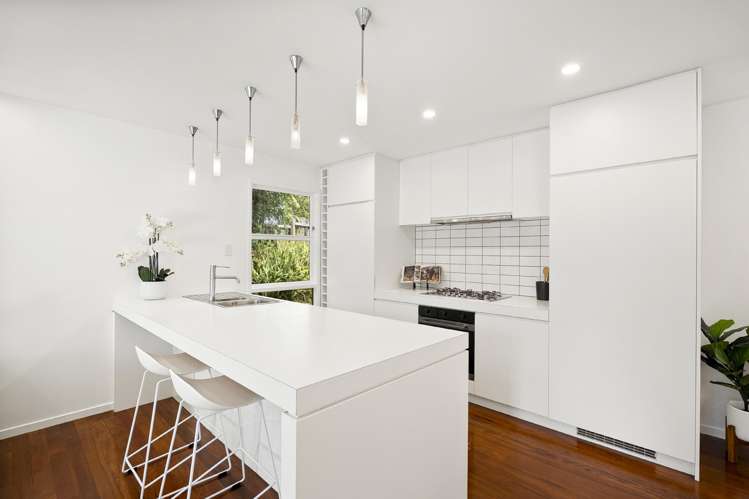 78 Roseberry Avenue_5