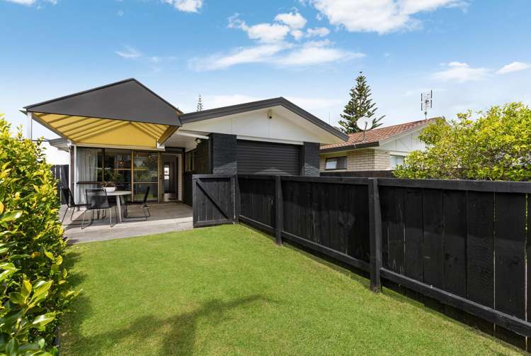 2/3 Centreway Road Orewa_4