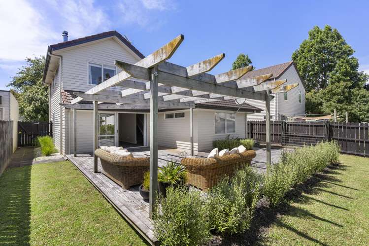 38 Bruce Pulman Drive Takanini_13