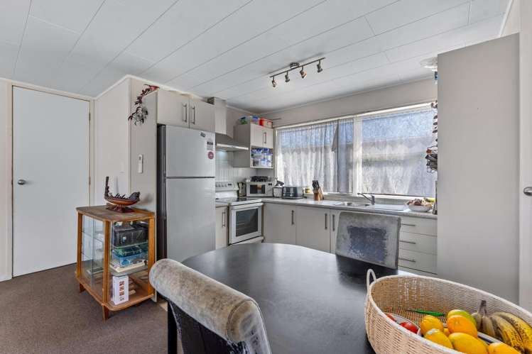 144 Mahia Road Wattle Downs_8