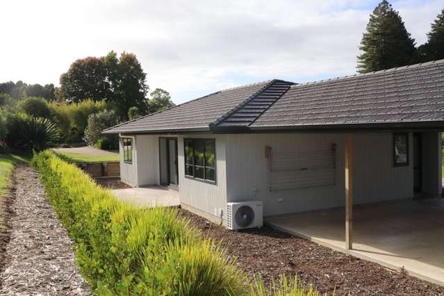 Main dwelling and annex in Kerikeri's Heart