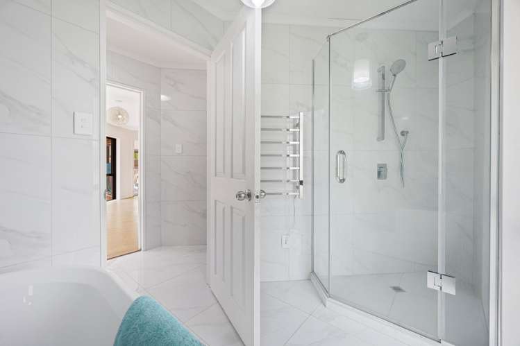 4 Cottesmore Place Huntington Park_26