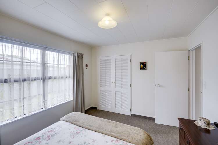 17 Jeffares Place Taradale_9