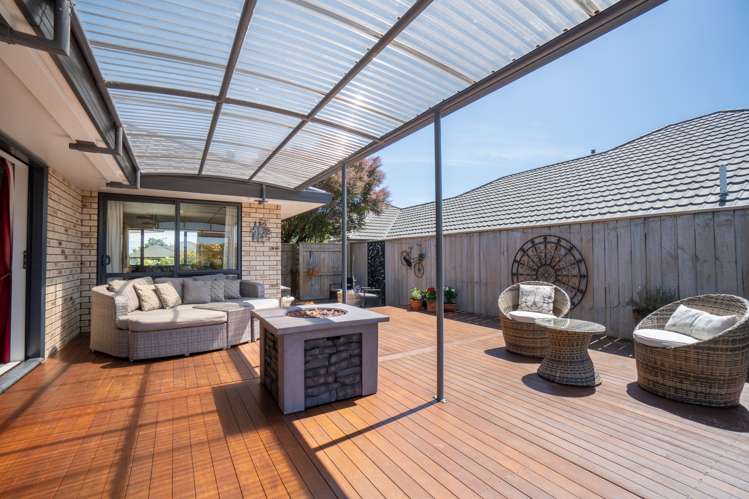 147 Pacific Drive Fitzherbert_21