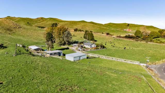 Country Lifestyle with Space, Views & Opportunity