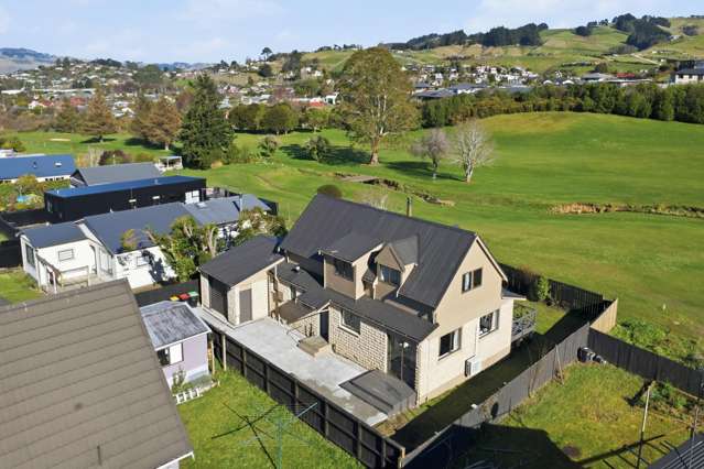 Fairway Views & Family Living