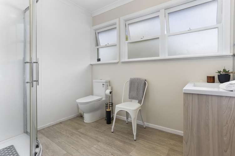 52 Kirkbride Road Mangere_11