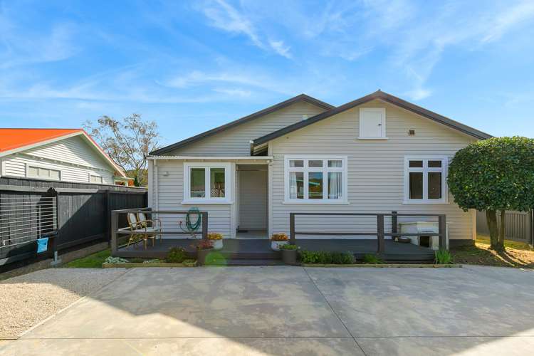 38 Palmer Crescent Silverstream_16