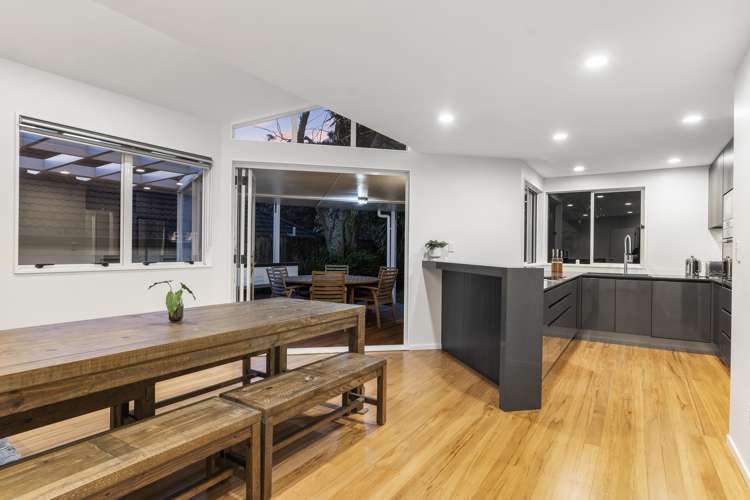 11 Chedworth Drive Glenfield_5