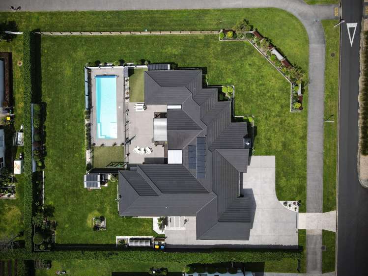 2 Alan Livingston Drive Cambridge_22