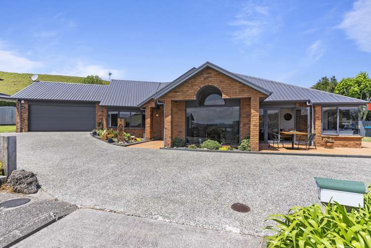 10 Fallsbrook Lane Mangere Bridge_23