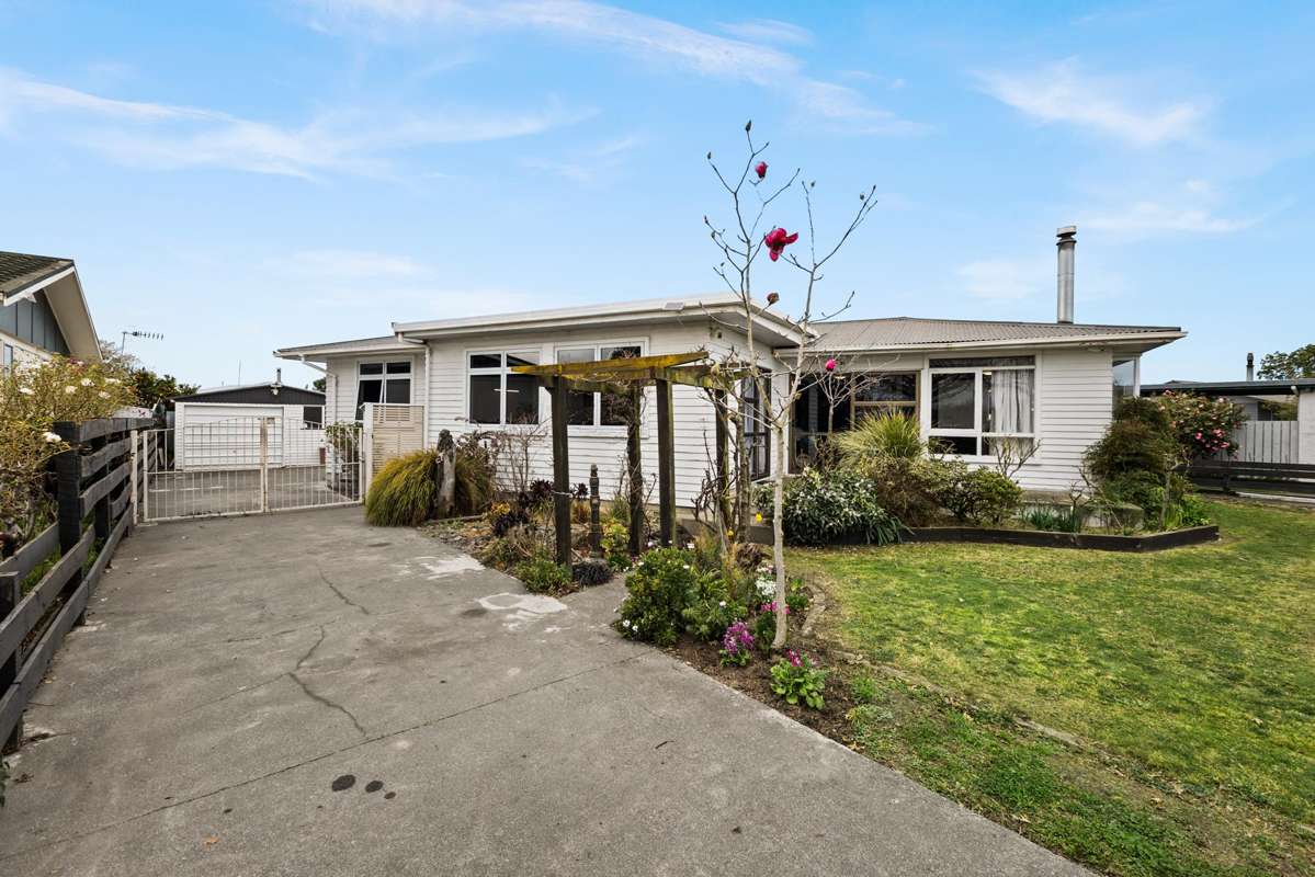 166 Flaxmere Avenue_0