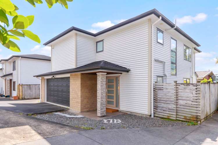 17B Nui Mana Place Te Atatu South_0