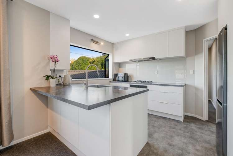 8 Empressa Heights Helensville_11