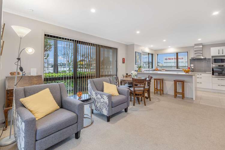 49 Cuba Street Takaro_6