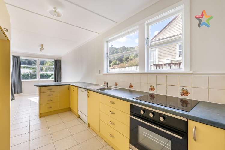 66 Wilkie Crescent Naenae_14