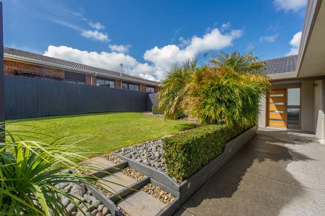 10 Billabong Place Botany Downs_2