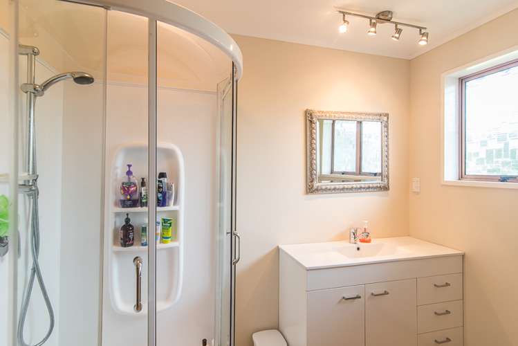 29 Frimley Terrace Waikanae Beach_16