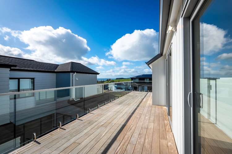 6 Pakirikiri Street Long Bay_12