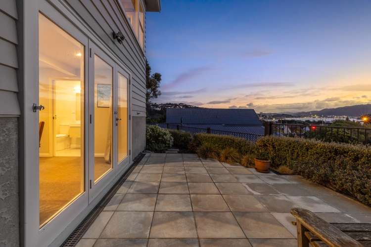 68a Mana Esplanade Paremata_32