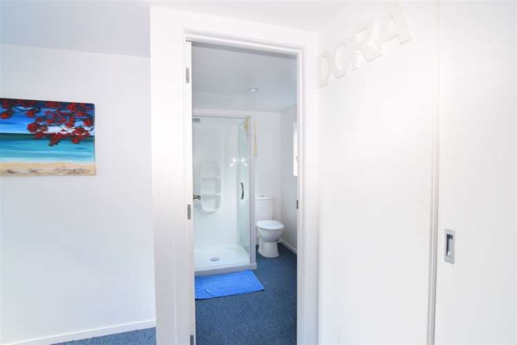 3 Pine Grove Tairua_13