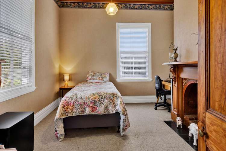 29 Hills Road Stratford_13