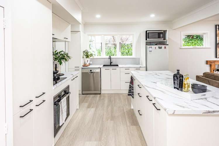 101 Devon Road 1227_1
