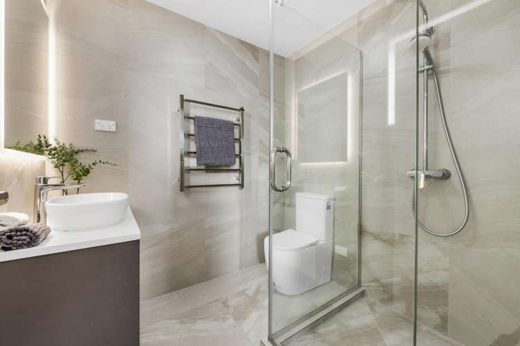 11 Puruatanga Drive Flat Bush_13