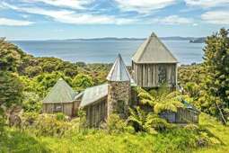 Abandoned castle deep in the Coromandel bush has links to NZ icon