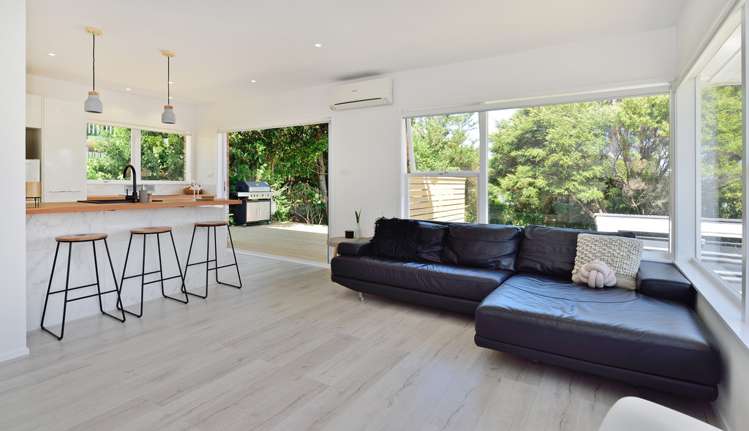 2/40a Blakeborough Drive Forrest Hill_2