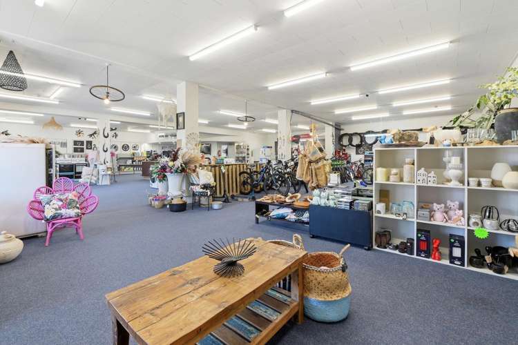 20 The Town Center Turangi_3