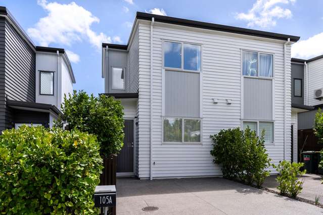 Stylish Starter & Move In Ready!