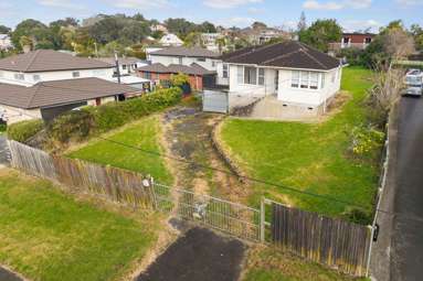 219 Portage Road_4