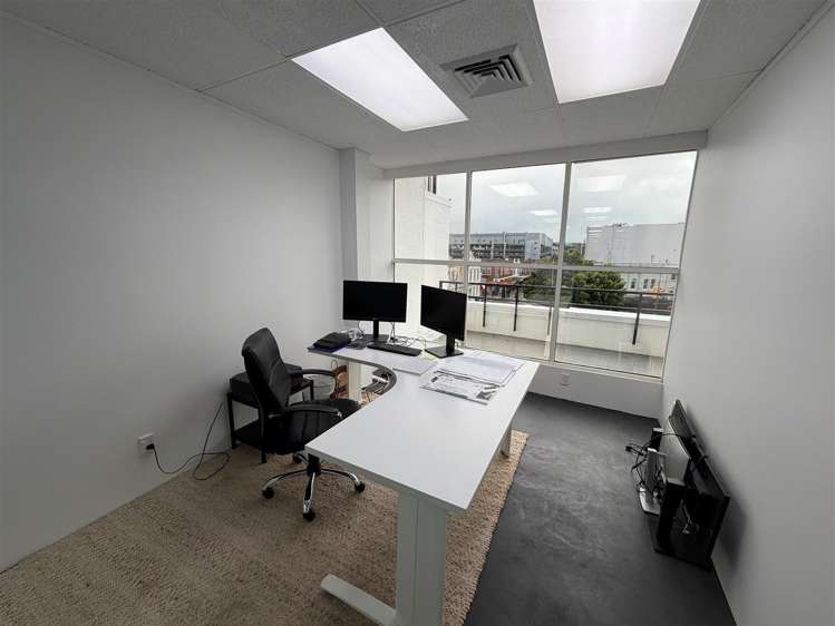 130 Broadway Newmarket_1