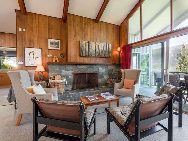 611 Peninsula Road Kelvin Heights_11