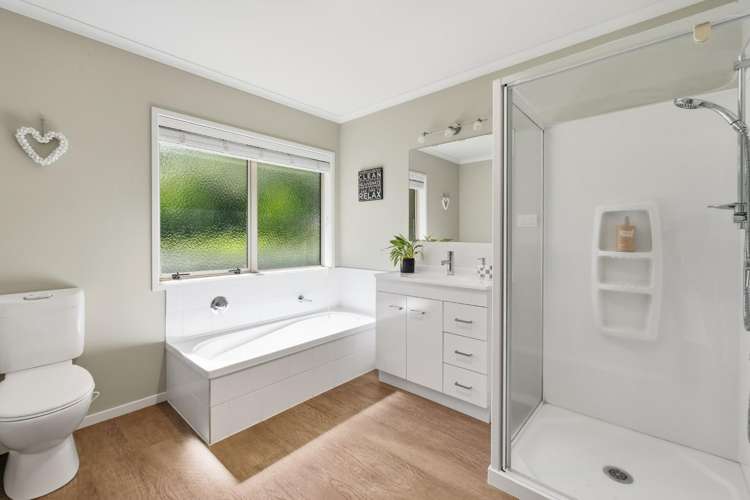 11 Barometer Way Pyes Pa_18