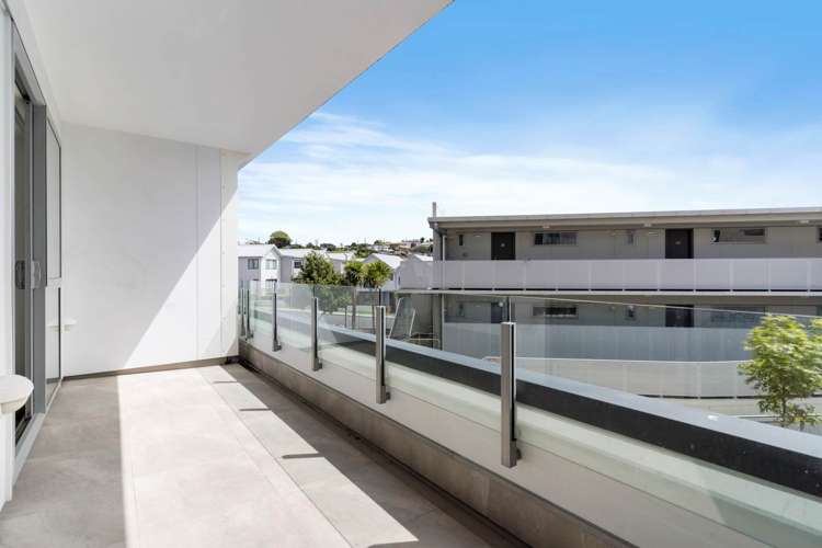 118/17 Link Crescent Stanmore Bay_10