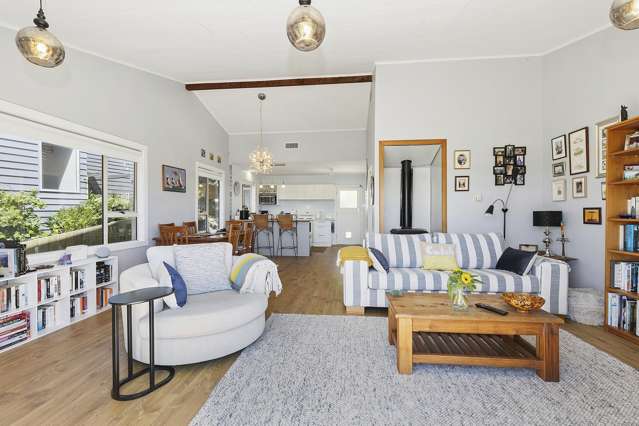 14 Kenef Road Paremata_4