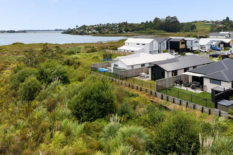 19 Hinaki Street Poike_11