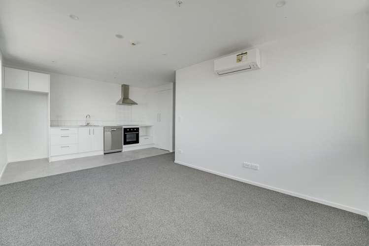 A207/3 Rauemi Way Te Atatu South_6