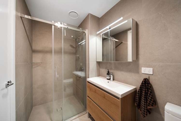 101/1A Derna Road Panmure_17