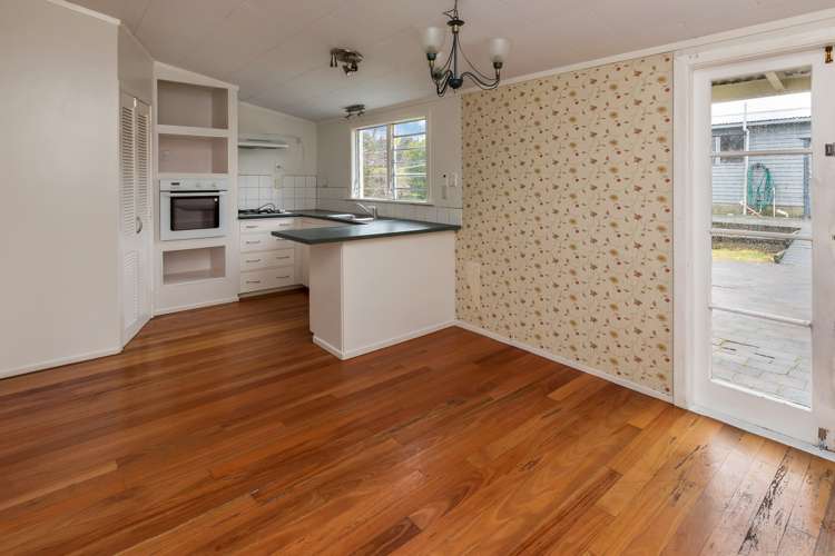 1 Buchanan Street Hikurangi_5