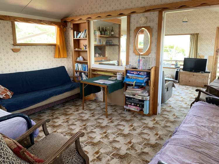 39 Park Lane Owaka_2