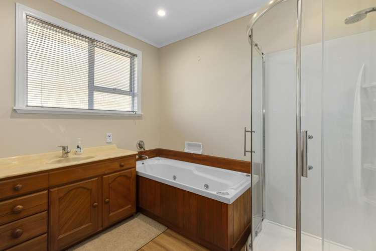 51 Holdsworth Avenue Trentham_7
