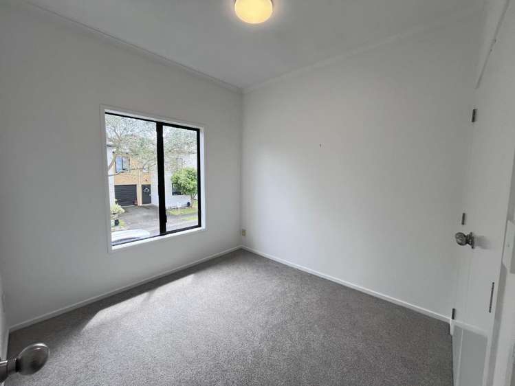 4 Barnea Circle Glen Eden_6