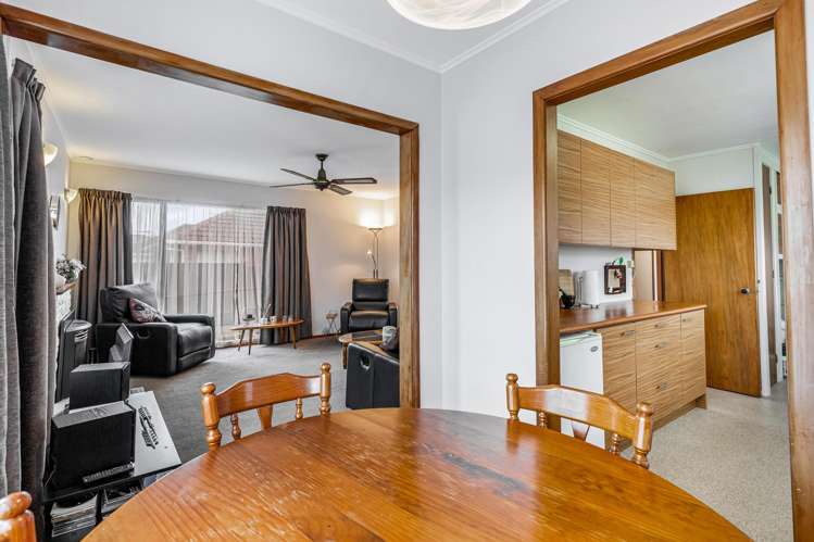 32 Edwards Avenue Henderson_10