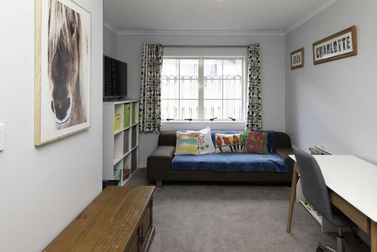 26 Bernie Edwards Place Botany Downs_10