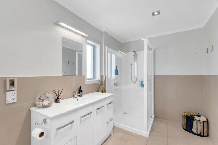 351 Henwood Road Hillsborough_23